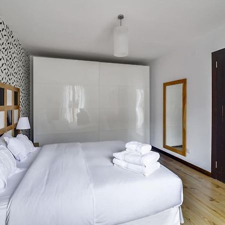 Big Stylish And Modern Apartment In Madrid Centre Экстерьер фото