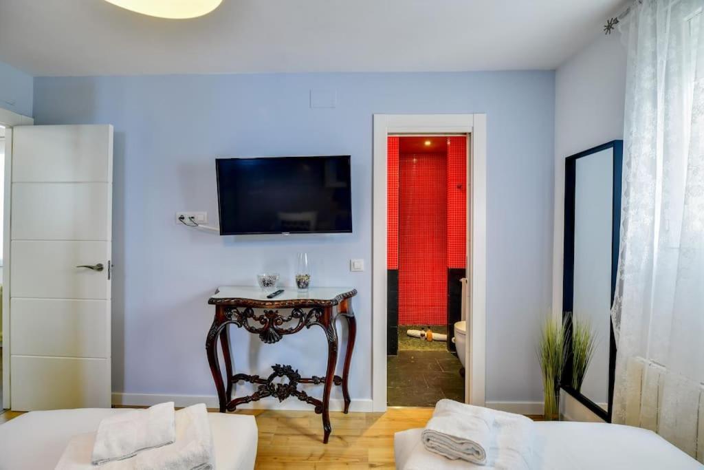 Big Stylish And Modern Apartment In Madrid Centre Экстерьер фото