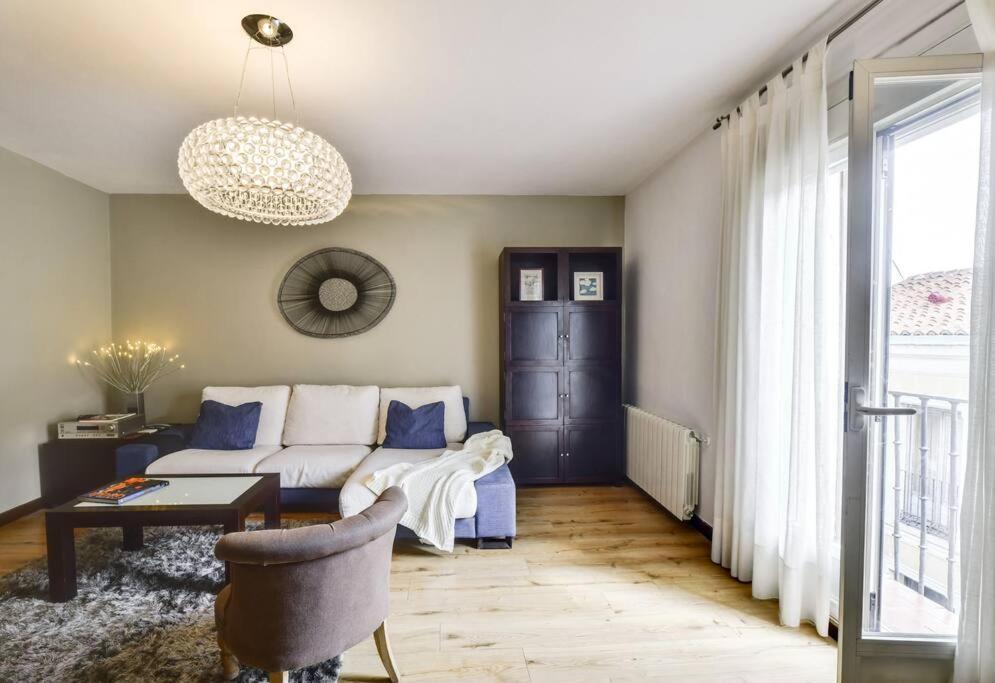 Big Stylish And Modern Apartment In Madrid Centre Экстерьер фото