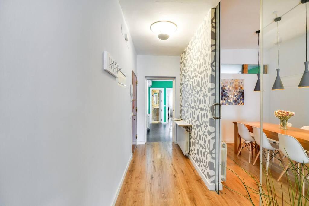 Big Stylish And Modern Apartment In Madrid Centre Экстерьер фото