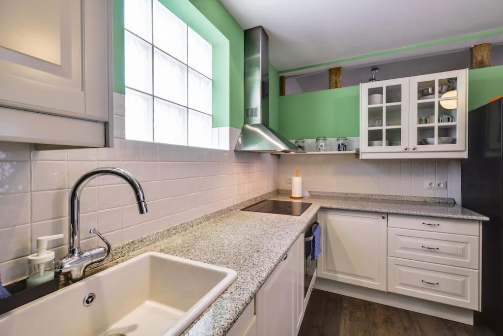 Big Stylish And Modern Apartment In Madrid Centre Экстерьер фото